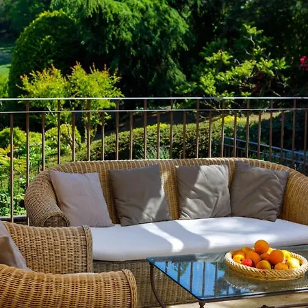 Delle Rose - Modern Design, Pool&airco * Colbordolo