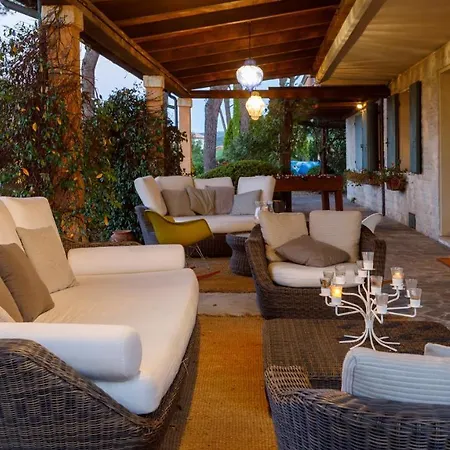 Delle Rose - Modern Design, Pool & Airco Colbordolo